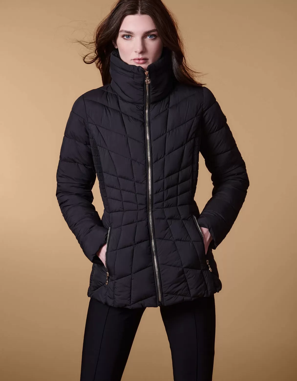 Women Bernardo Fashions Jackets>Latitude Flare Short Puffer Jacket